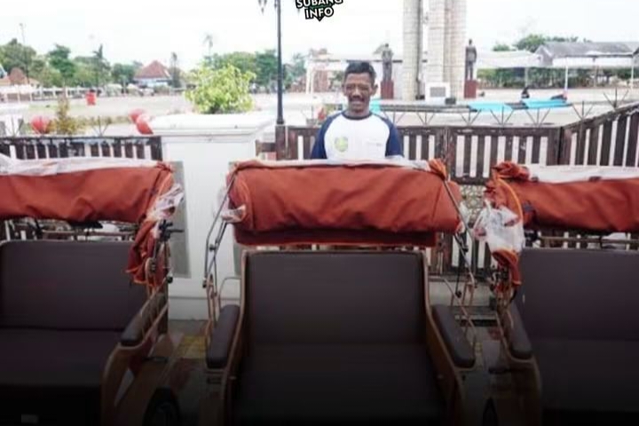 Lucky Hakim Ingatkan 320 Penerima Bantuan Becak Listrik Jangan Di Jual